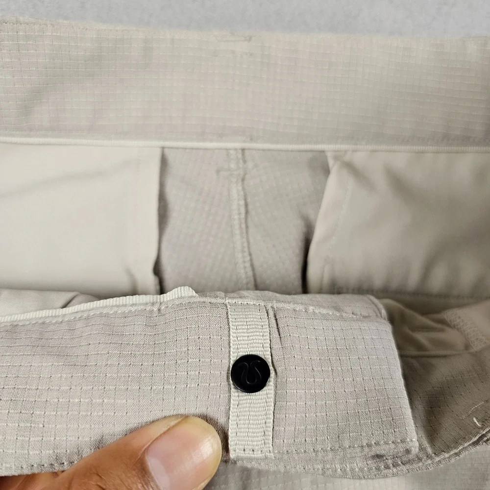 Lululemon Commission Slim Fit Pants Mens 31xx30 Beige Ventlight Chino Stretch